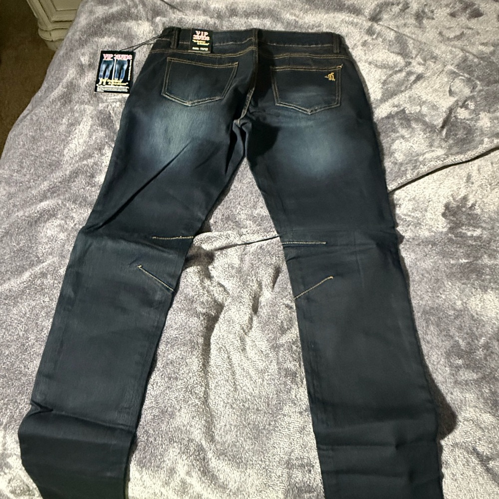 Dark wash skinny jeans